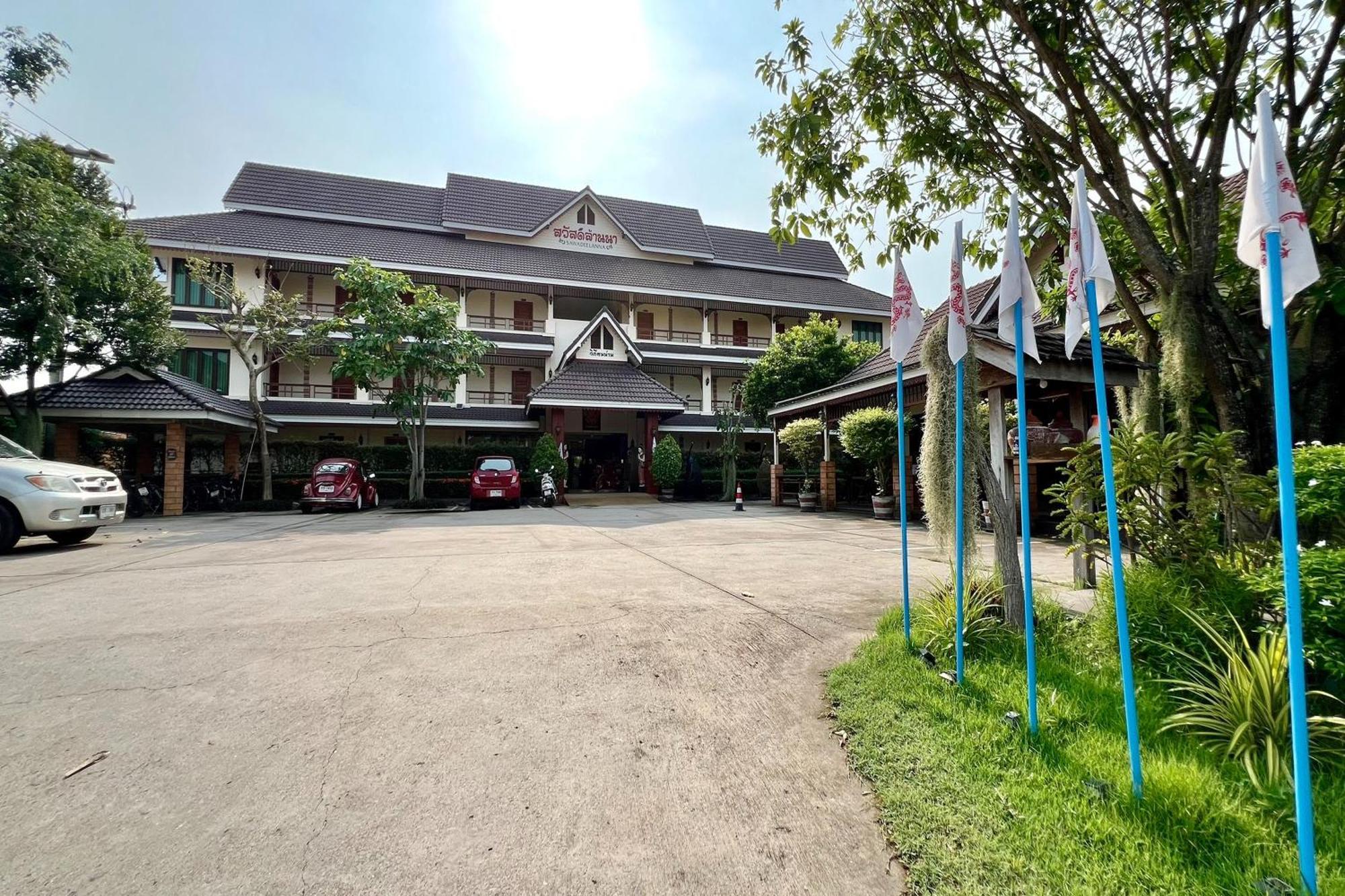 Sawadeelanna Hotel Нан Экстерьер фото