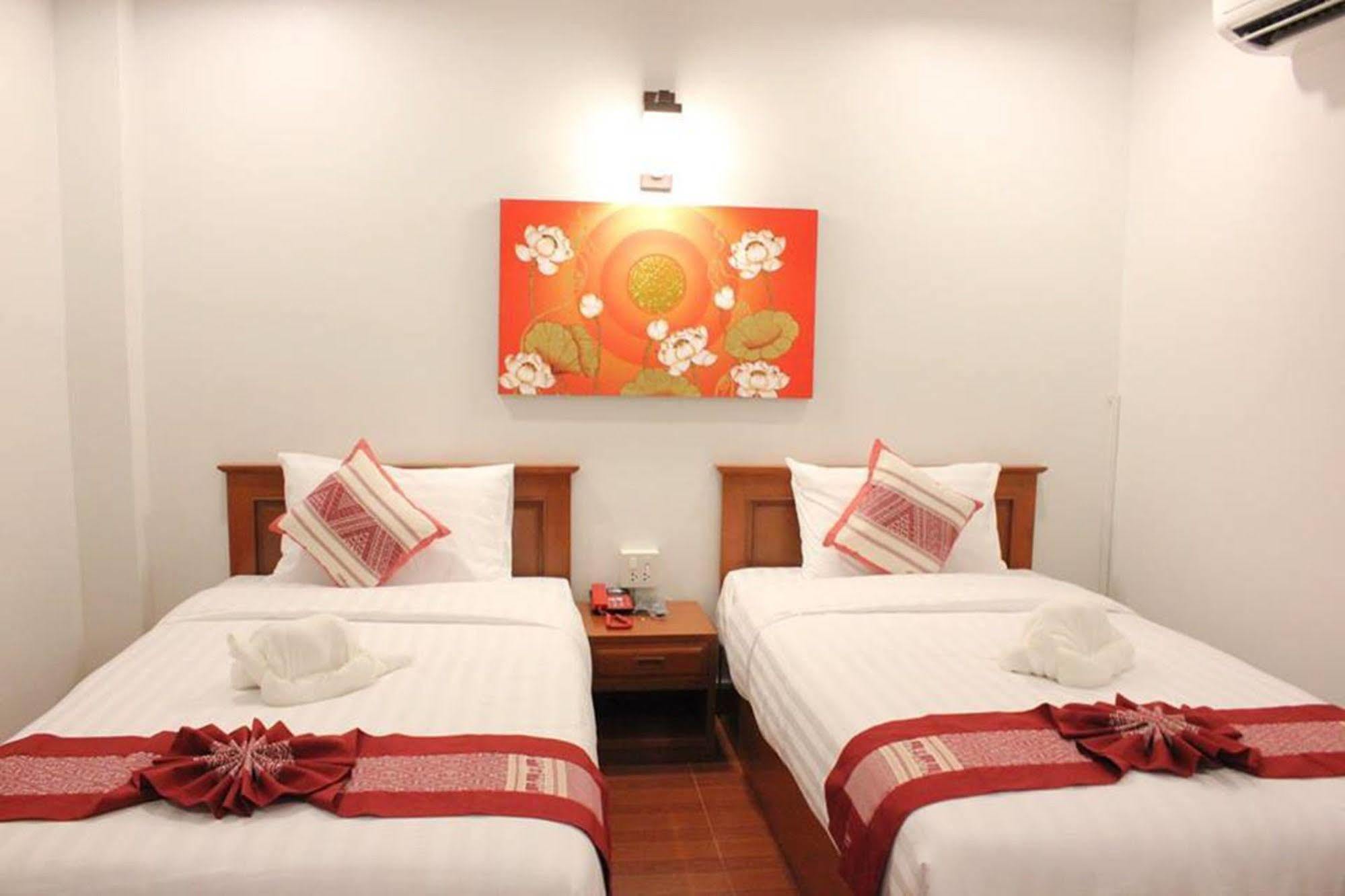 Sawadeelanna Hotel Нан Экстерьер фото