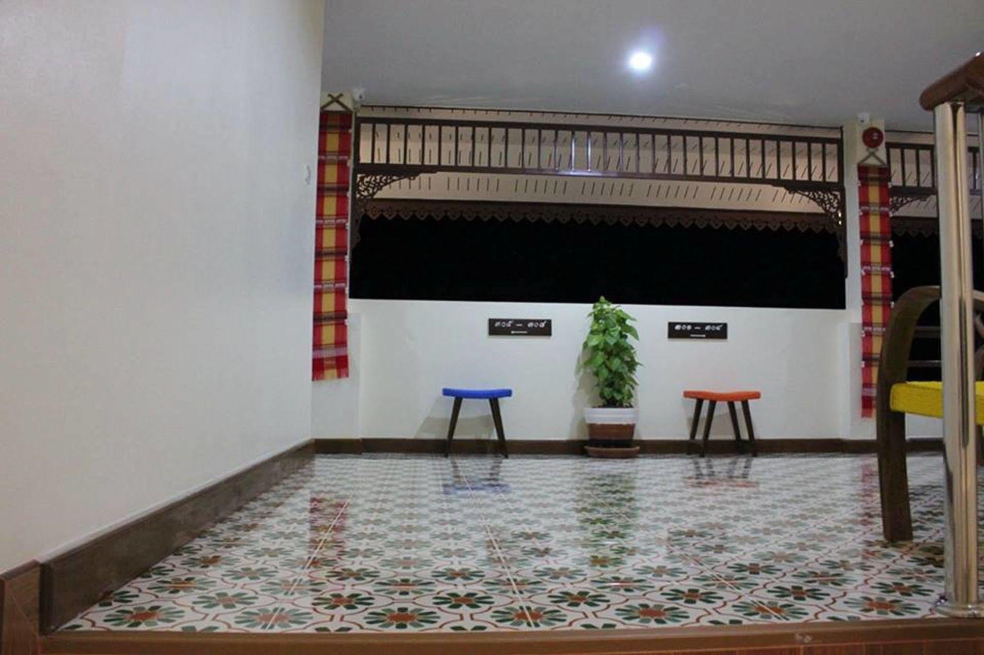 Sawadeelanna Hotel Нан Экстерьер фото
